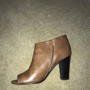 Cathy Jean heeled booties